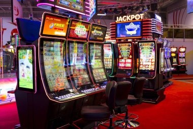 Bet adjustment controls